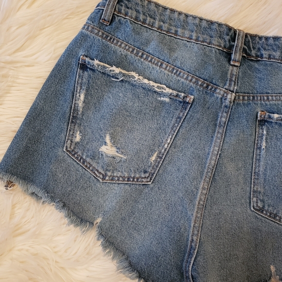 ZARA MID RISE SHORTS - Picture 6 of 8